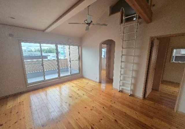 横浜市戸塚区上矢部町　中古戸建【仲介手数料無料】カースペース2台