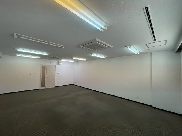 野田屋町JNビルの内装