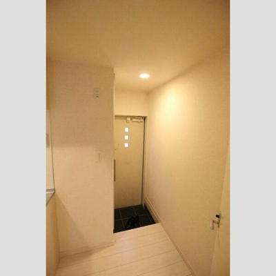 【玄関】 | レヴィニオン駒沢