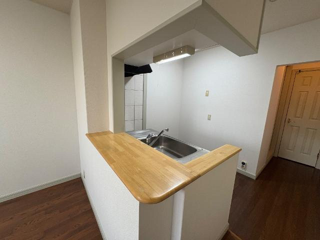 コンフォルト・パレスＢ棟のキッチン|カウンターキッチン