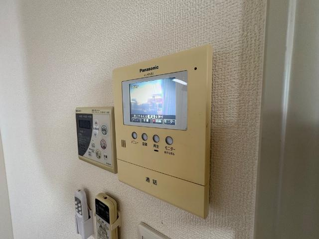 コンフォルト・パレスＢ棟の内装|カメラ付インターホン
