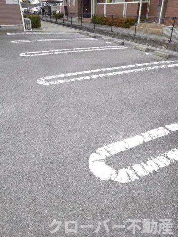 プリムヴェール　Ｂの駐車場