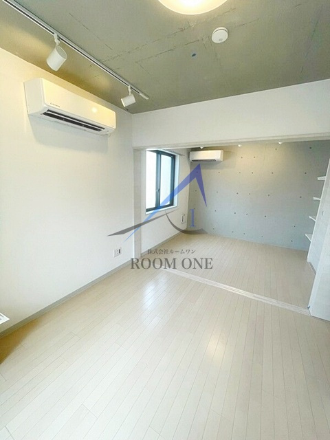 VARIE AKIBA Dueの居間・リビング|洋室のお部屋です。