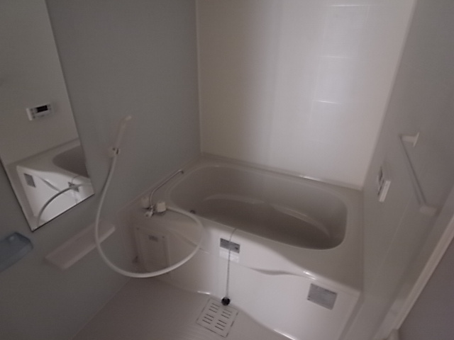 クレメントの浴室