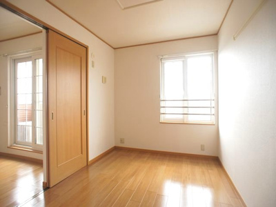 【寝室】 | アニメート・ヴィラB | 充実収納スペースがあります♪