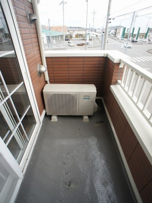 【バルコニー】 | アニメート・ヴィラB | 日当たり良好！お洗濯物がたくさん干せます♪