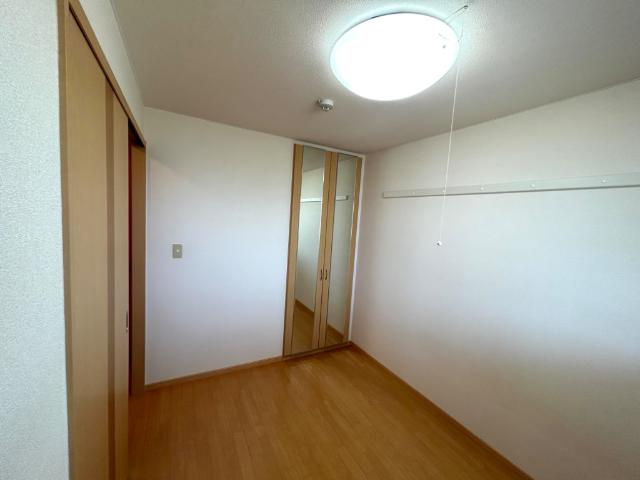 カーサ・ヴィバーチェの内装|洋室