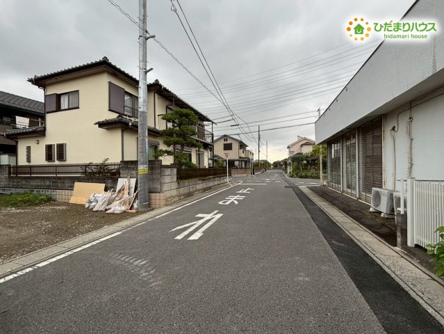 行田市棚田町　新築一戸建て　リーブルガーデン　02の前面道路含む現地写真