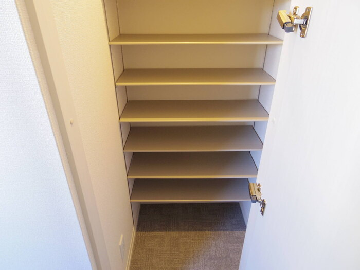 ゼピュロス学園の森 Mの玄関|シューズクローク