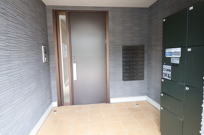 ゼピュロス学園の森 Mのエントランス|エントランス（集合ポスト・宅配ボックス）