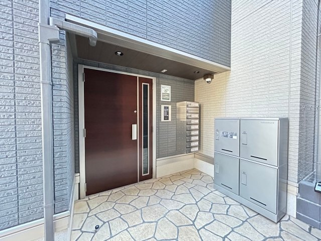 【エントランス】