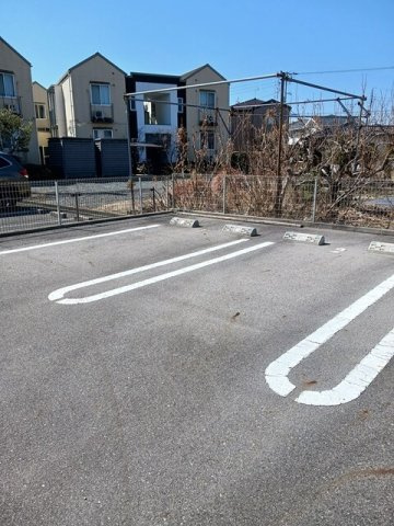 チェリーガーデンの駐車場