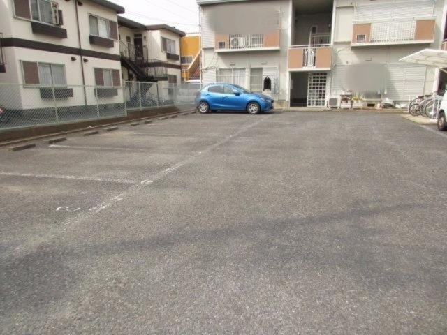 山口コーポの駐車場