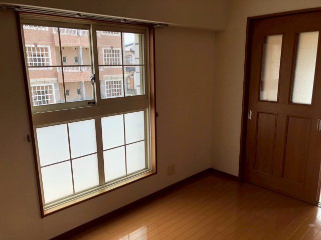 エスタシオンの洋室|同建物別部屋 現況優先