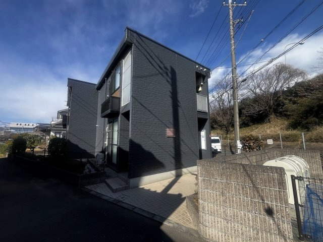 レオパレスミカーレの外観