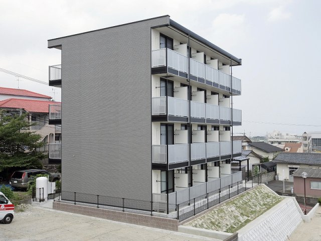 レオパレスカメリア　西片江の外観