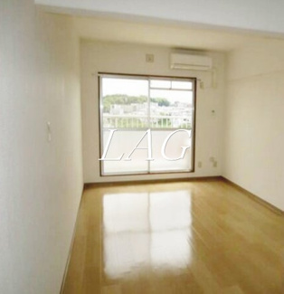 【居間・リビング】 | アドリーム新百合ヶ丘Ａ棟 | 洋室のお部屋です。