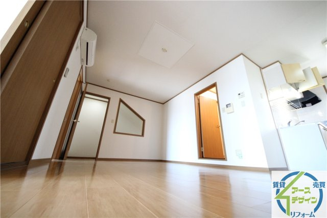 サニーガーデンD棟の居間・リビング