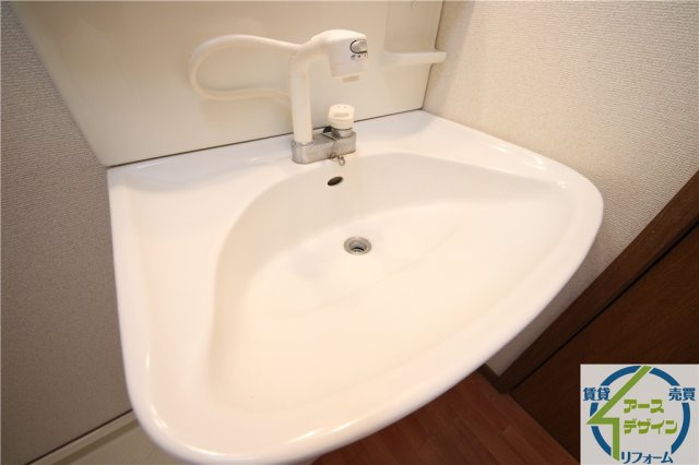 サニーガーデンD棟の洗面所