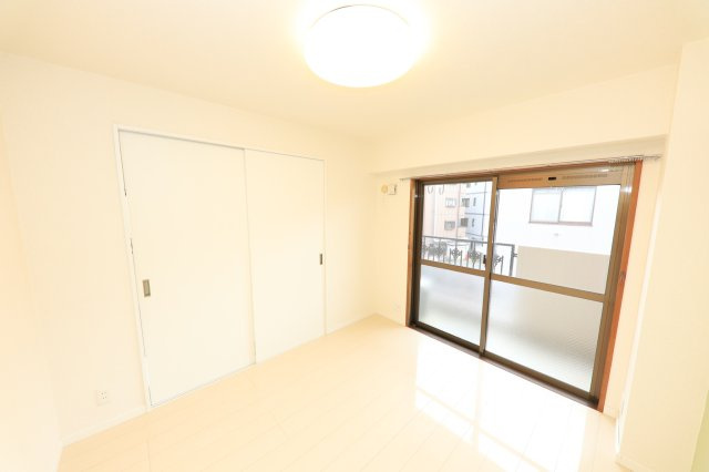 サムソンコートの洋室