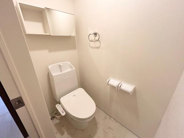 フォレスト離宮彩館のトイレ|シャワー付トイレ