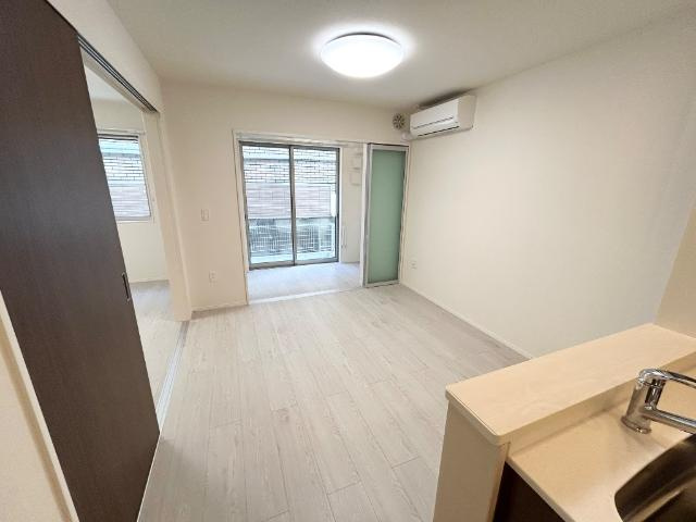 フォレスト離宮彩館の居間・リビング|リビング