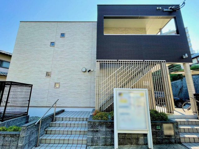 クレイノ穴観音の外観