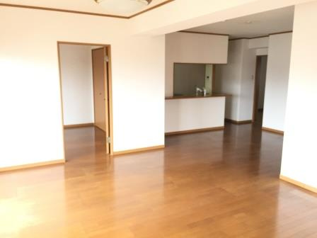 ＪＧＭヴェルデ春日弐番館の居間・リビング