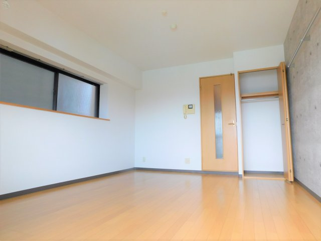 Oak hills 17の洋室