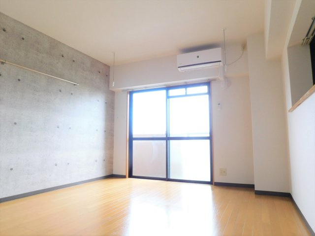 Oak hills 17の洋室