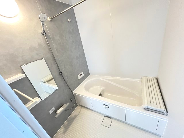 【内装】 | 福岡市城南区田島3丁目2期　1号棟（全4棟）【仲介手数料無料・0円】 | 施工例。浴室です。施工例は完成時と異なる場合があります。