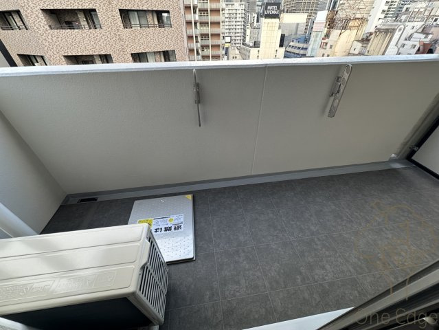 アーバネックス東梅田のバルコニー