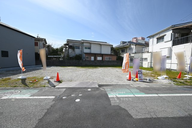 ハッピータウン伊丹寺本2丁目建築条件付き土地の外観|現在A号地のみ完成しています。建物プランもございます。安心の地震対策に制震ダンパー「MIRAIE」を搭載、エネルギー消費性能等級も3を取得、断熱性能等級5を取得予定です。