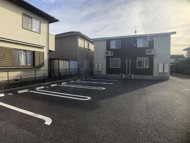 エミリオ・クレスト　Ｂの駐車場