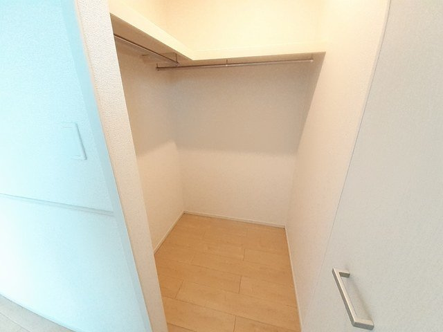 エミリオ・クレスト　Ｂの収納