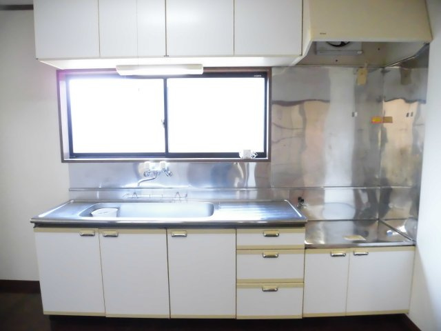岩宿ハイツのキッチン