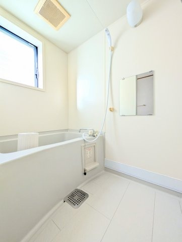 ポットフィールドの内装|明るい室内です