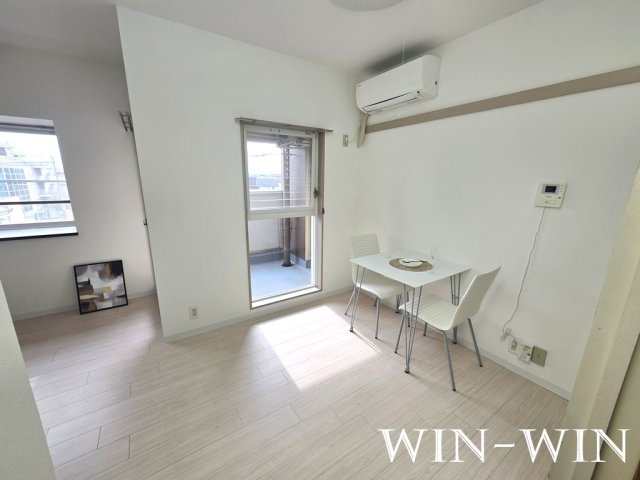 エトワール佐藤の洋室