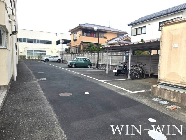エトワール佐藤の駐車場