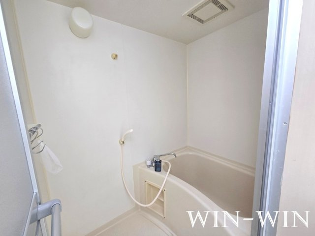 エトワール佐藤の浴室