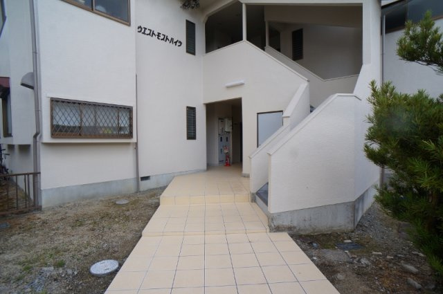 ウエストモストハイツの駐車場