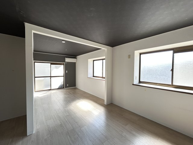 ウエストモストハイツの居間・リビング