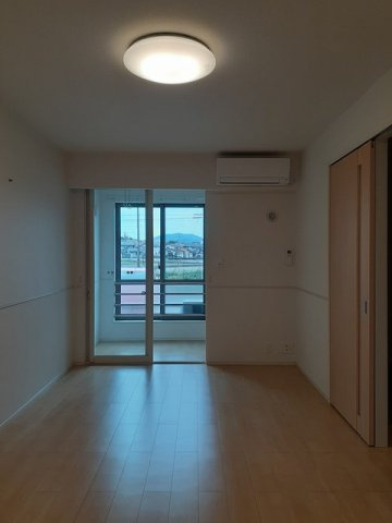 メイプル　Ⅰの居間・リビング