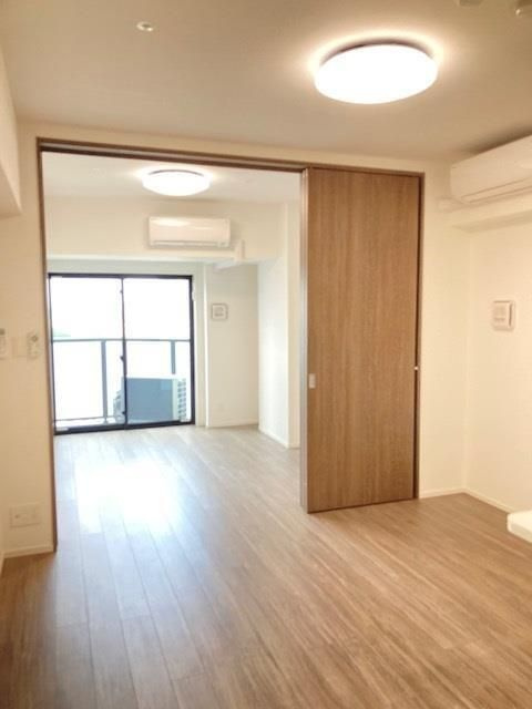 Ｓ－ＲＥＳＩＤＥＮＣＥ駒込六義園の居間・リビング