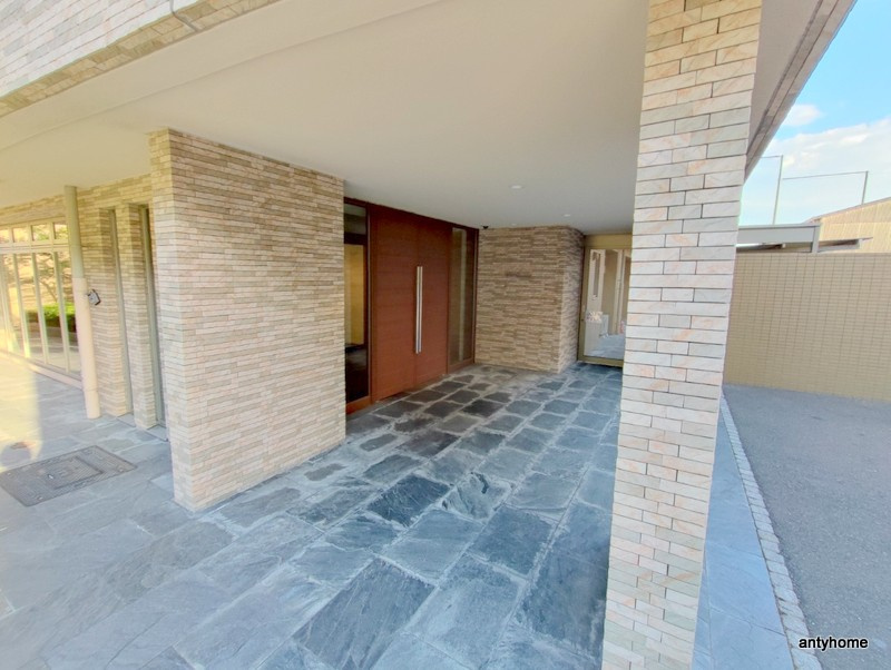 COCO MARINIのエントランス