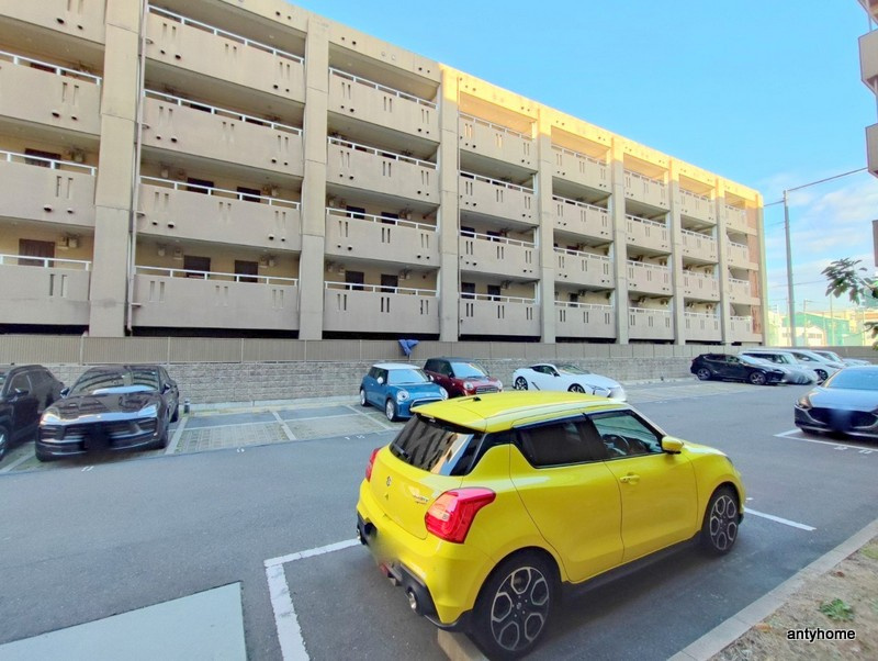 COCO MARINIの駐車場