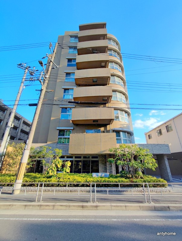 COCO MARINIの外観