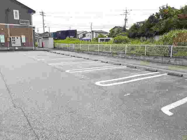 カトル・セゾン　Ｂの駐車場