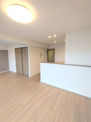 【居間・リビング】 | 尼崎久々知ハウス