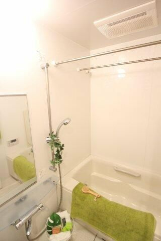 プライムアーバン池袋の浴室
